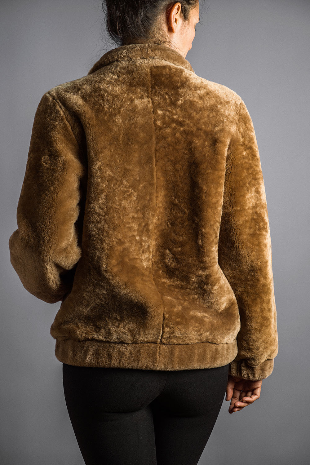 Geaca din blana de miel 2026 bej 2