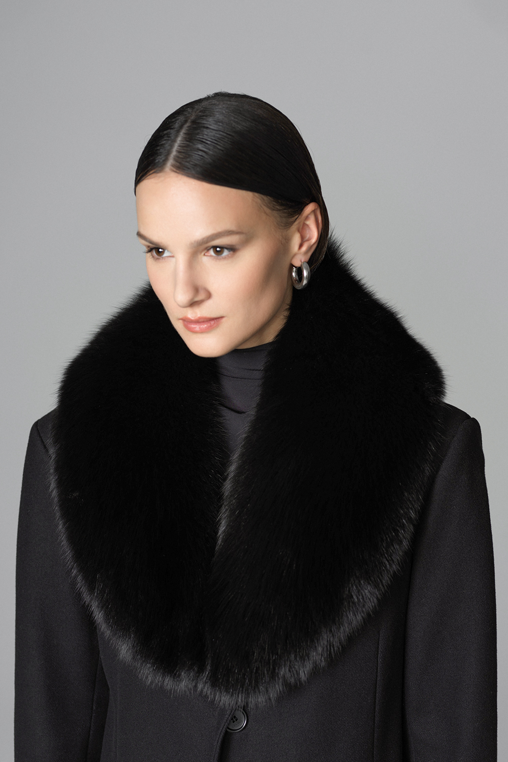 Guler din blana de vulpe polara neagra 617 2