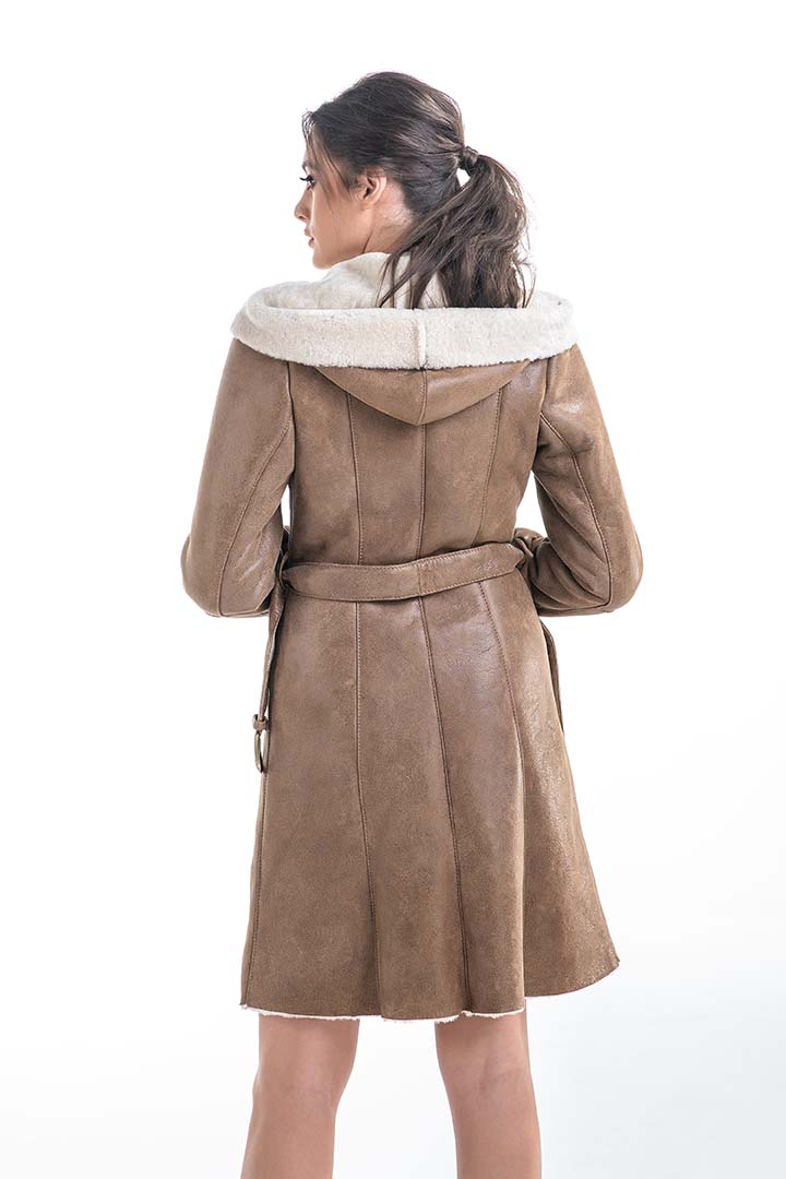 Haina de blana 104 maro deschis 2