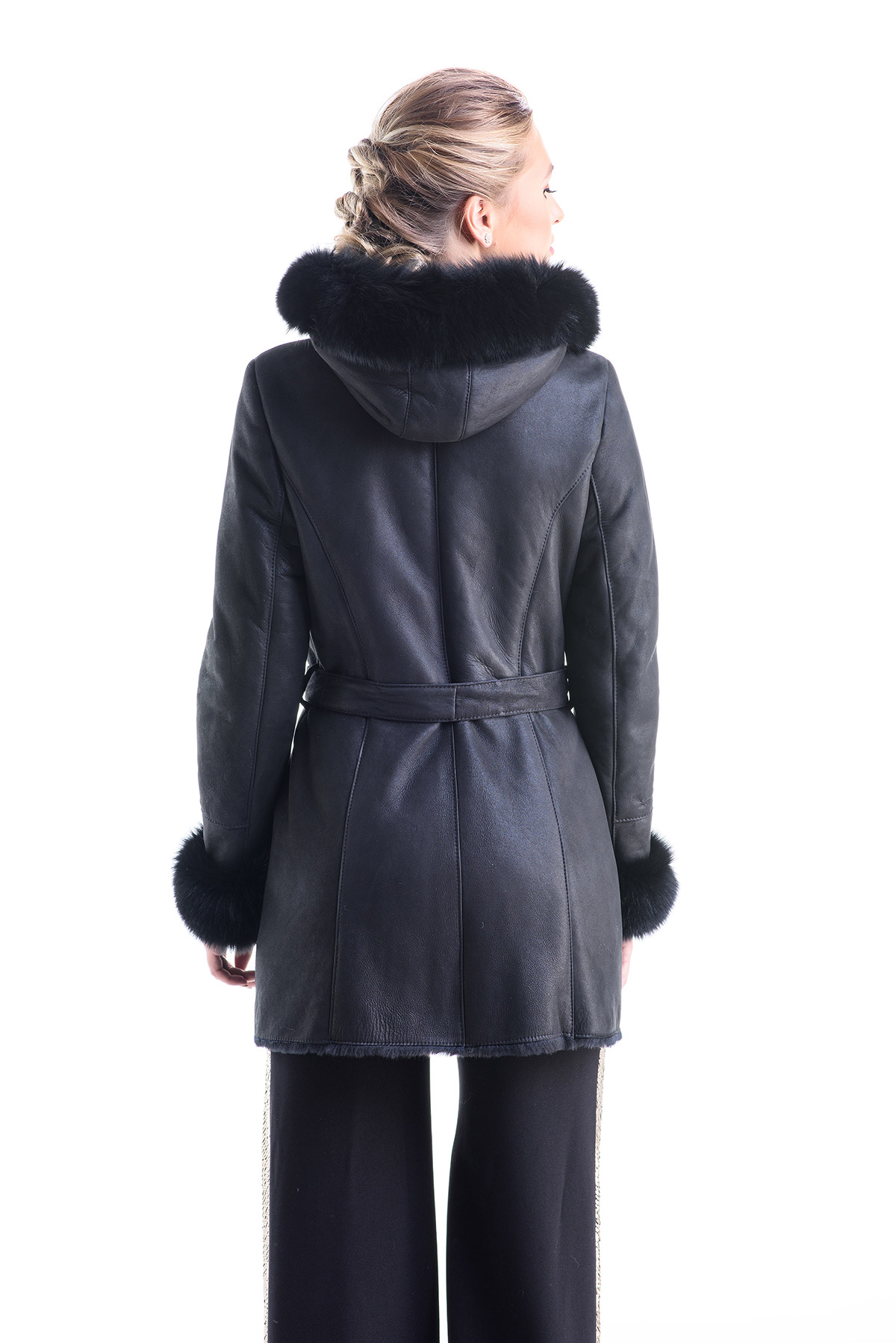 Haina de blana 206 V negru 1