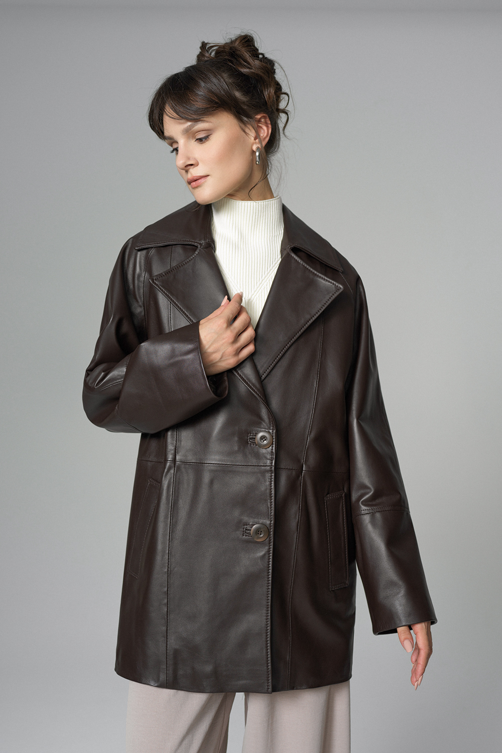 Haina din piele de ovina model clasic 1041 maro 2