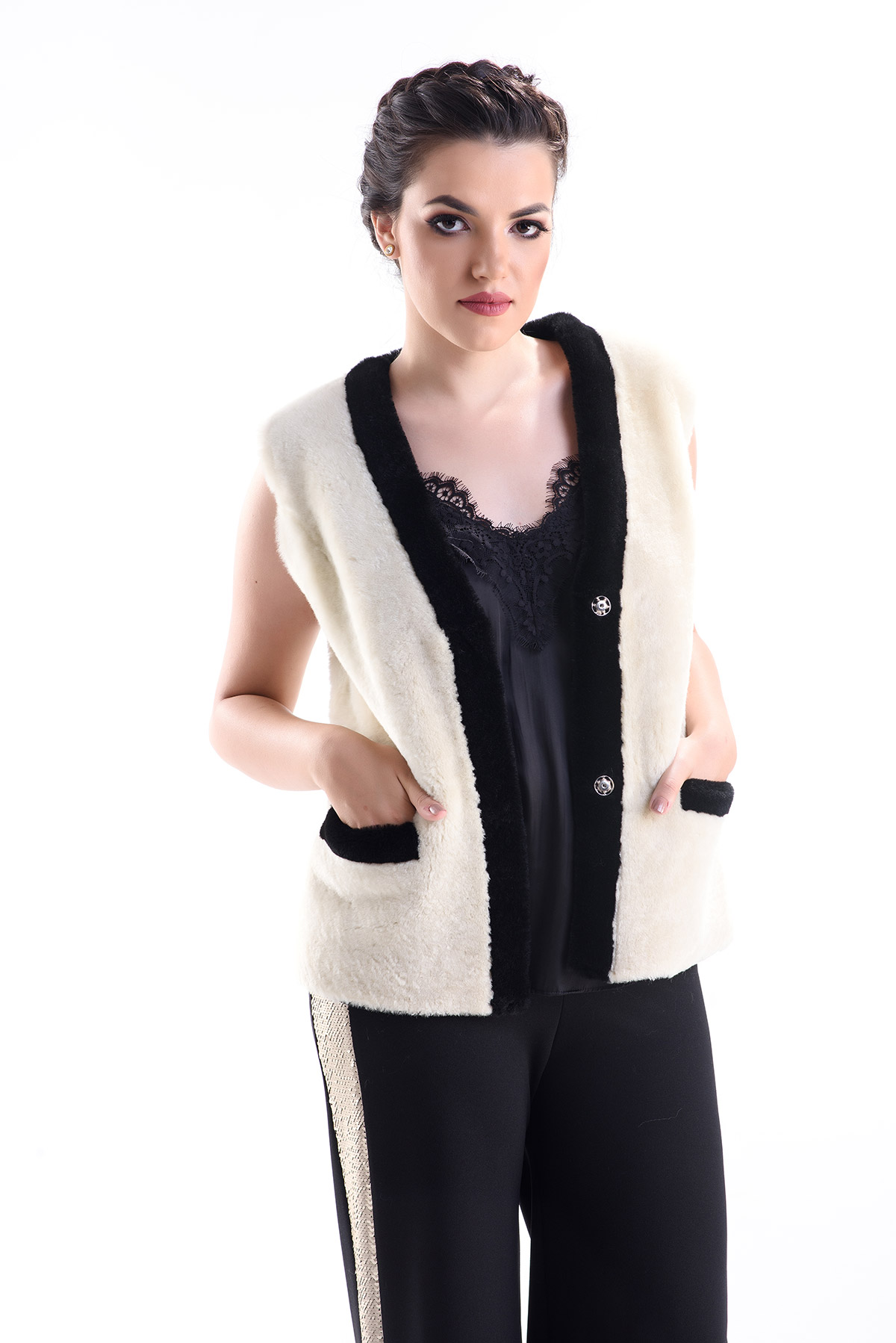 Vesta de blana 447 bej 1