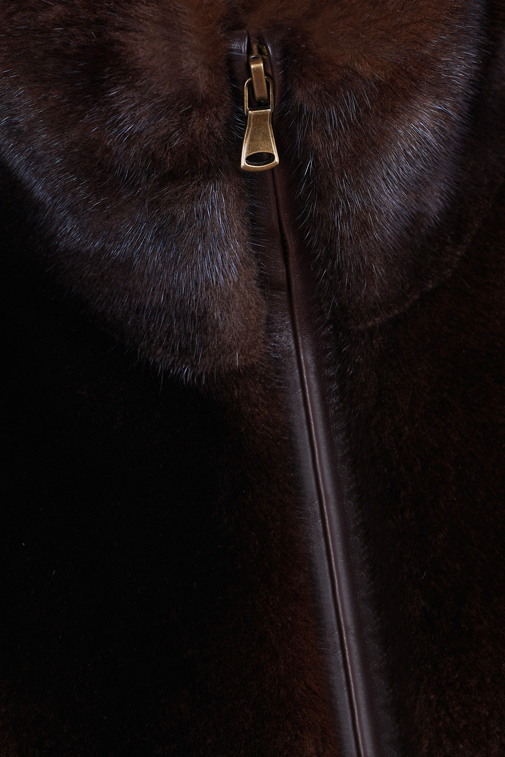 Capa-din-nurcă-cu-guler-624-S-maro-(3) Capa-din-nurcă-cu-guler-624-S-maro-(3)