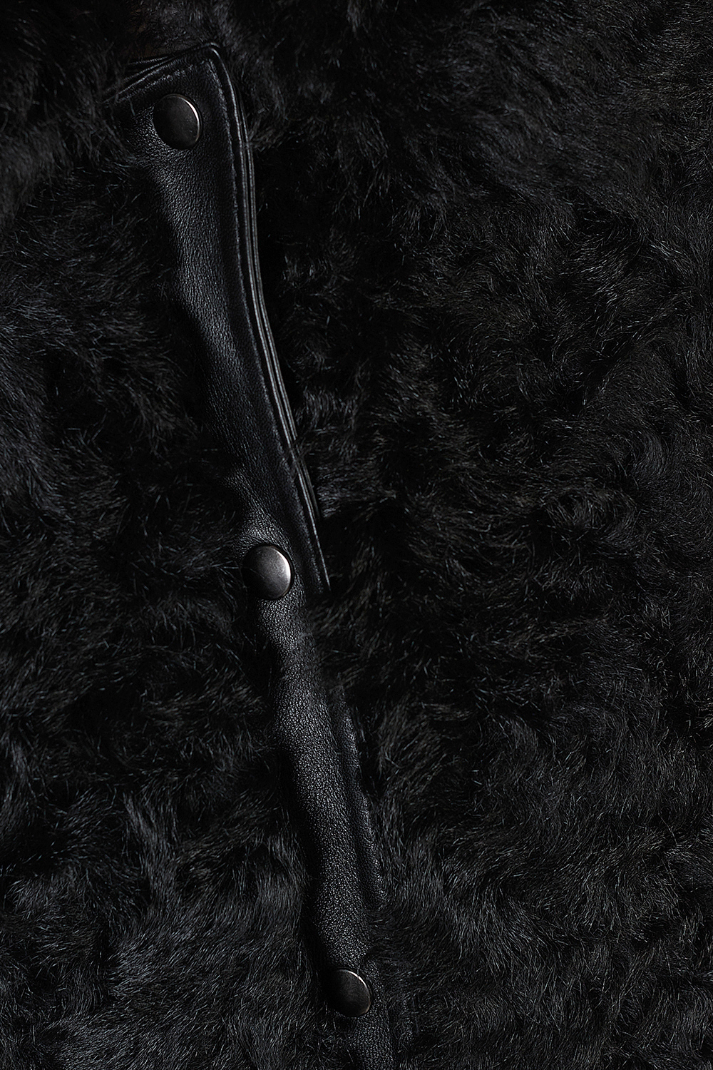 Jacheta scurtă din blană de miel cu fir creț 2110 neagra(3)